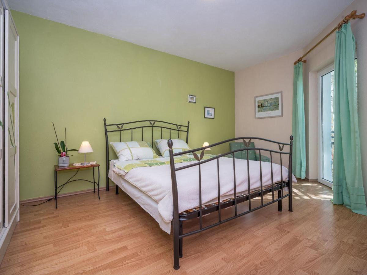 Vlasta-2 By Interhome Apartma